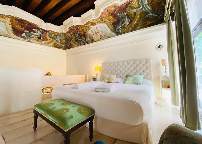 Palace Luxury Suites